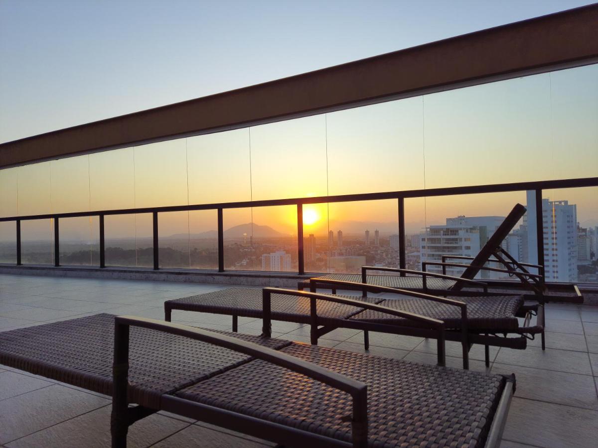 Quarto Executivo Para Sua Estadia De Trabalho 坎波斯多斯戈塔卡兹 外观 照片